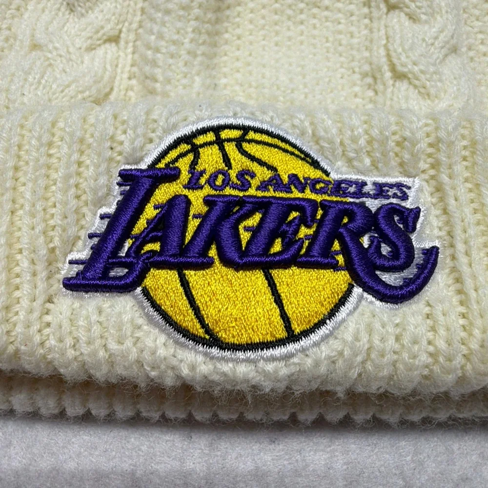 Los Angeles Lakers Beanie Hat Cream Cable Knit Pom New Era NBA Womens‎